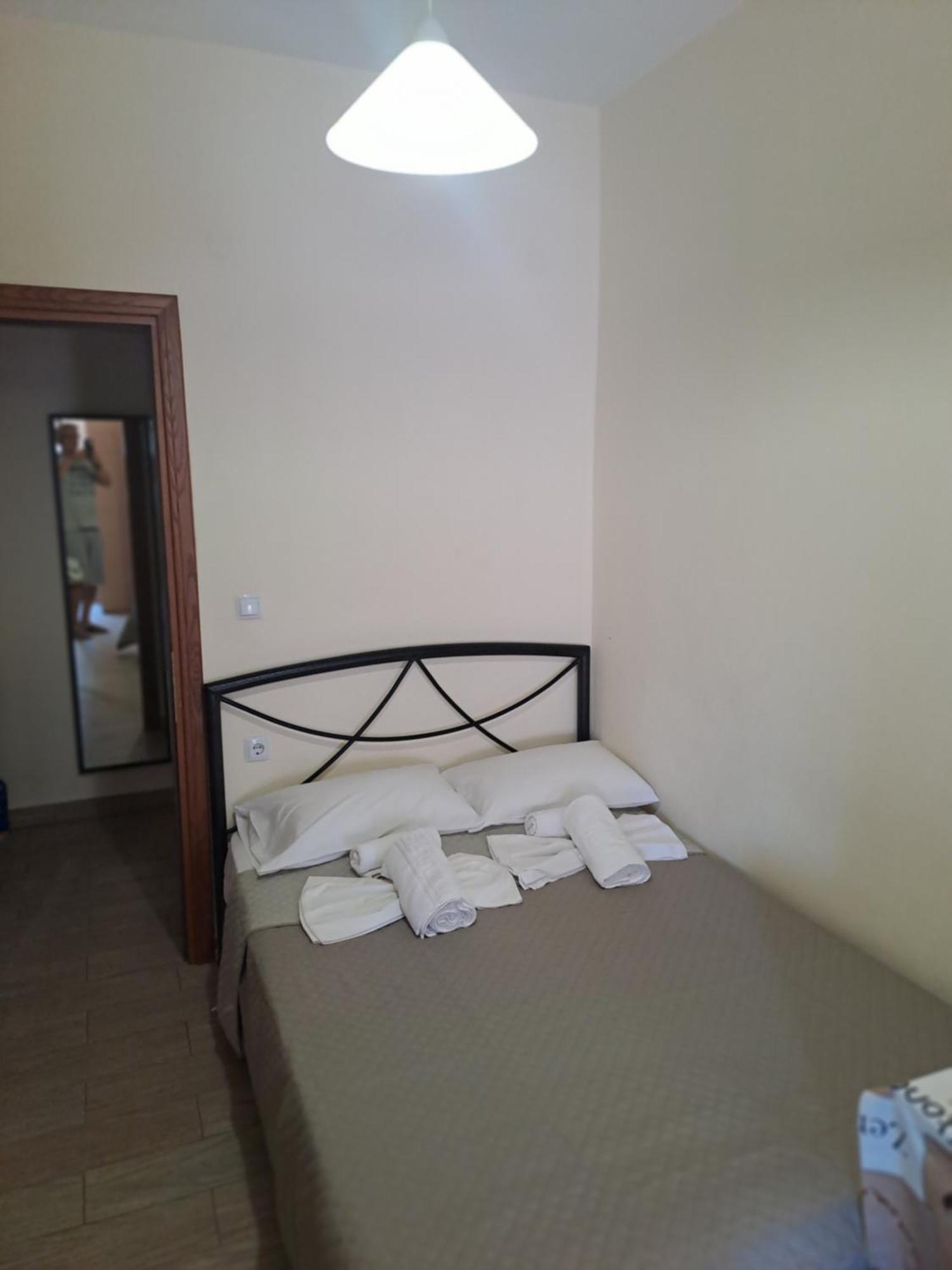 Diolkos 2 Apartman Néa Róda Szoba fotó