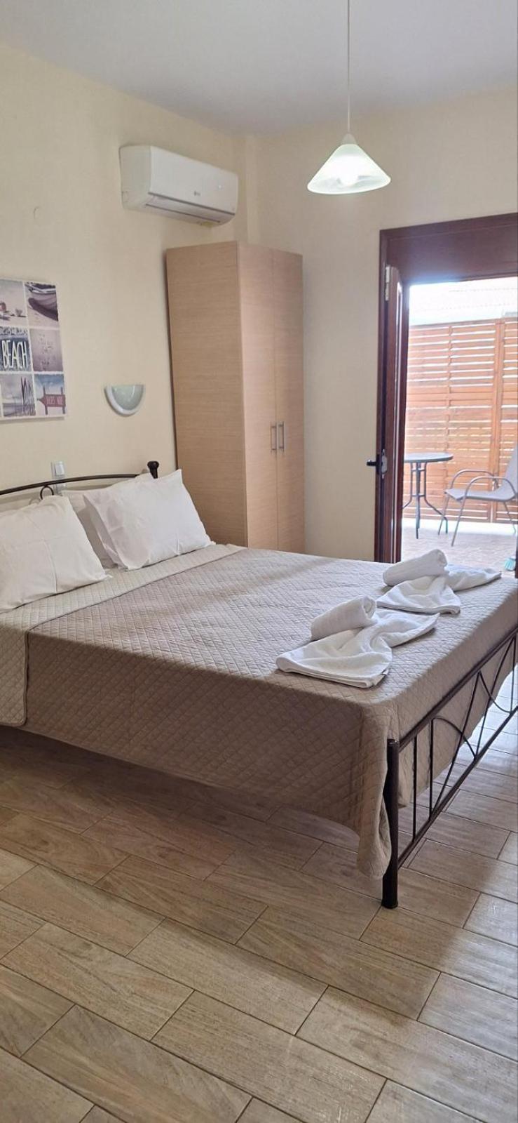 Diolkos 2 Apartman Néa Róda Szoba fotó